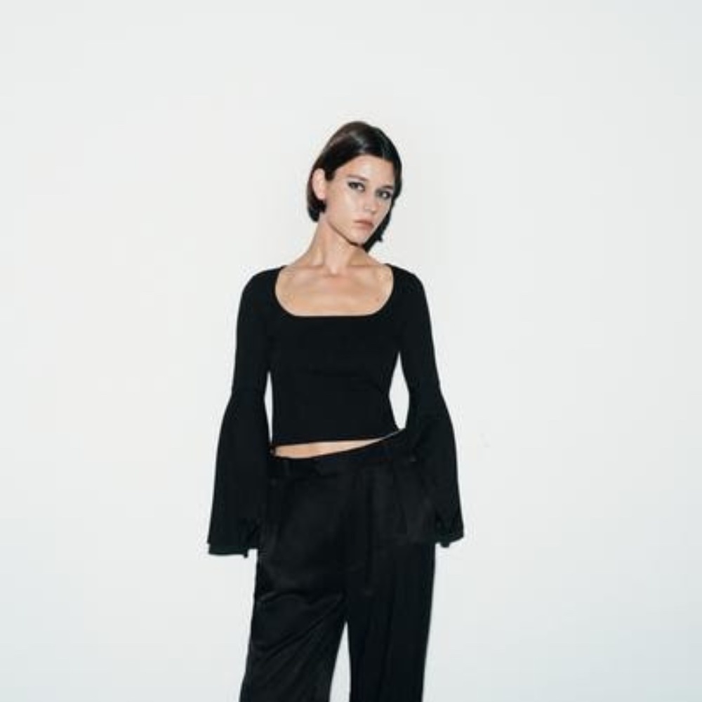NWT, ZARA SQUARE NECK TOP, L